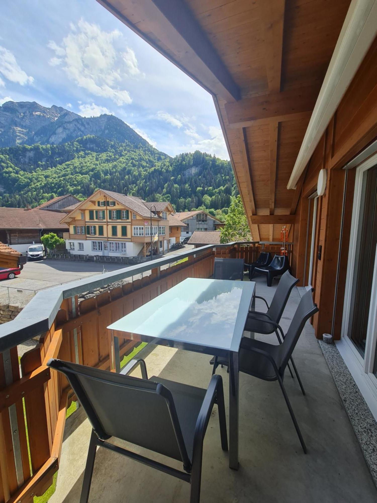 Jungfrau Penthouse - Aare Jungfrau Ag Apartamento Wilderswil Exterior foto
